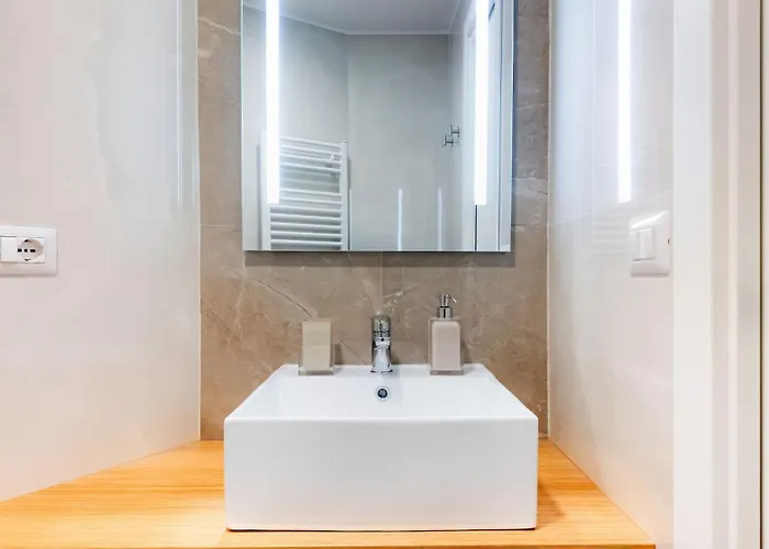 Aura Vatican 4*